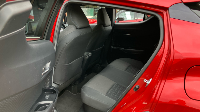 Toyota C-HR 1.8 Hybrid Design 5dr CVT Hybrid Hatchback